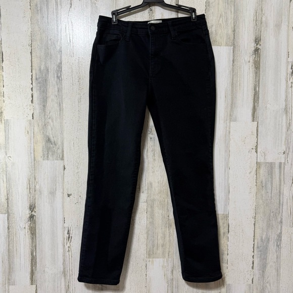 Universal Thread Denim - Universal Thread Black Straight Leg Women's Jeans